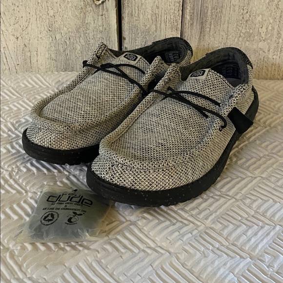 Hey Dude size 6 mens  Wally learn web  grey black - Picture 1 of 9